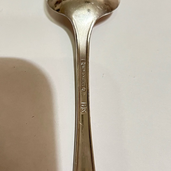 WM ROGERS IS Flatware - Picture 7 of 15